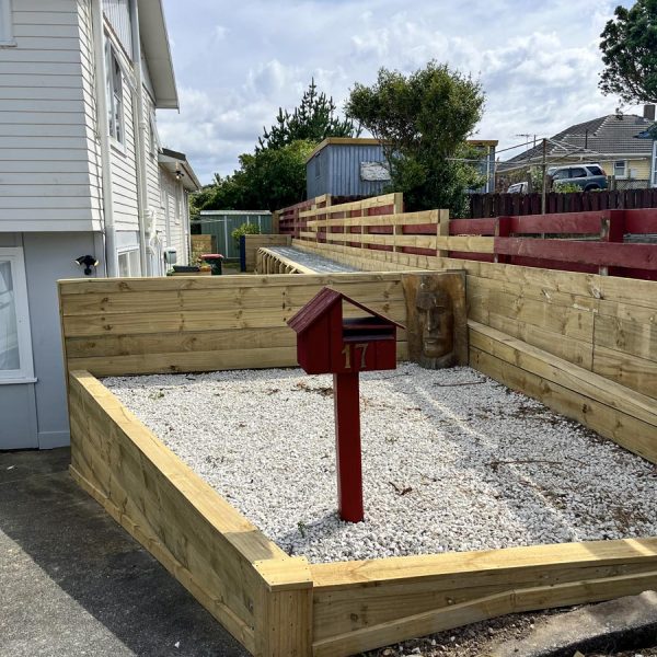 Retaining Walls & Planters