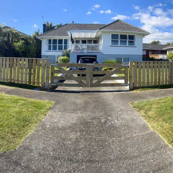 Front Fence And Custom Gates